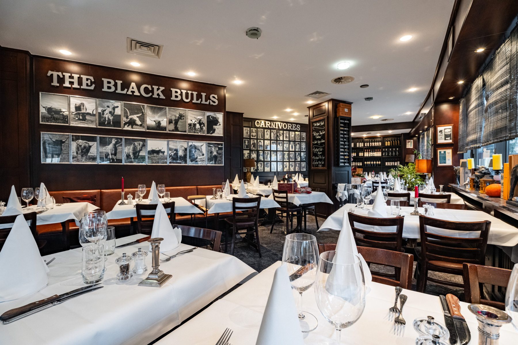 Gedeckter Tisch für Veranstaltungen im Black Bulls